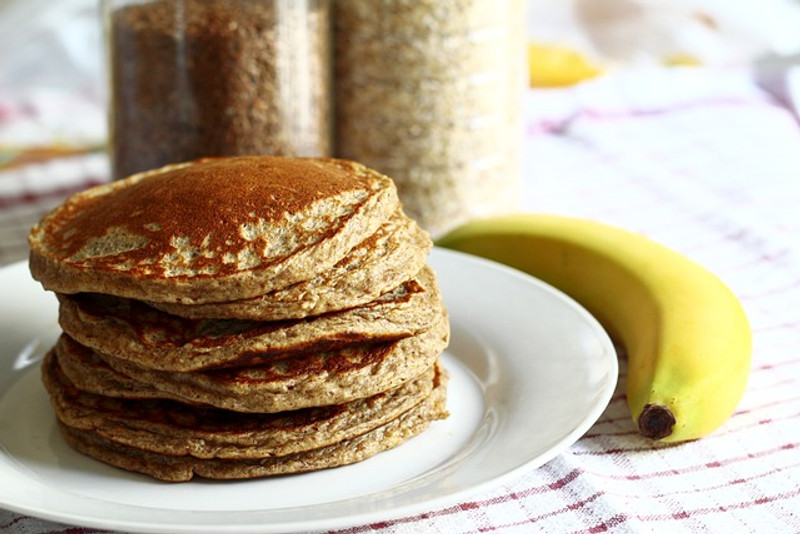 Quick Banana-Oat Pancakes Quick Banana-Oat Pancakes