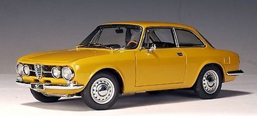 Now stock, parts for 70103 Alfa Romeo 1750 GTV LHD Yellow