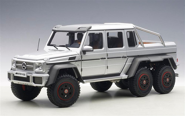 Now stock, parts for 76301 Mercedes Benz G63 AMG 6x6 Silver 
