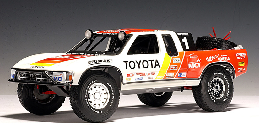 AUTOart】TOYOTA TROPHY TRUCK 1/18｜Yahoo!フリマ（旧PayPay