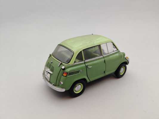 ​Now stock, 12 various Original AUTOart Hand Samples