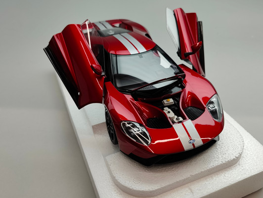 Now stock, 15 Various Second Choice Models in 1:18 Scale 