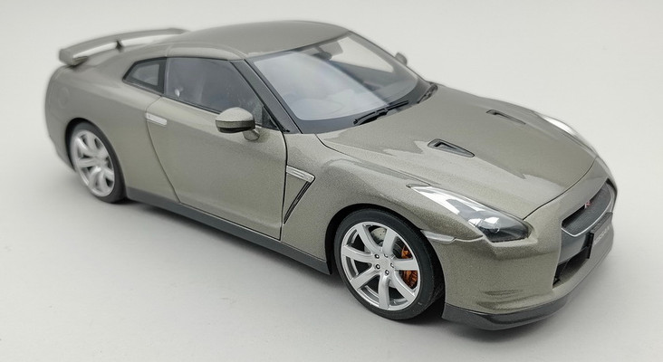 Now stock, parts for KWAM010012 Nissan GT-R R35 Titanium Grey Japanese Dealer Edition 