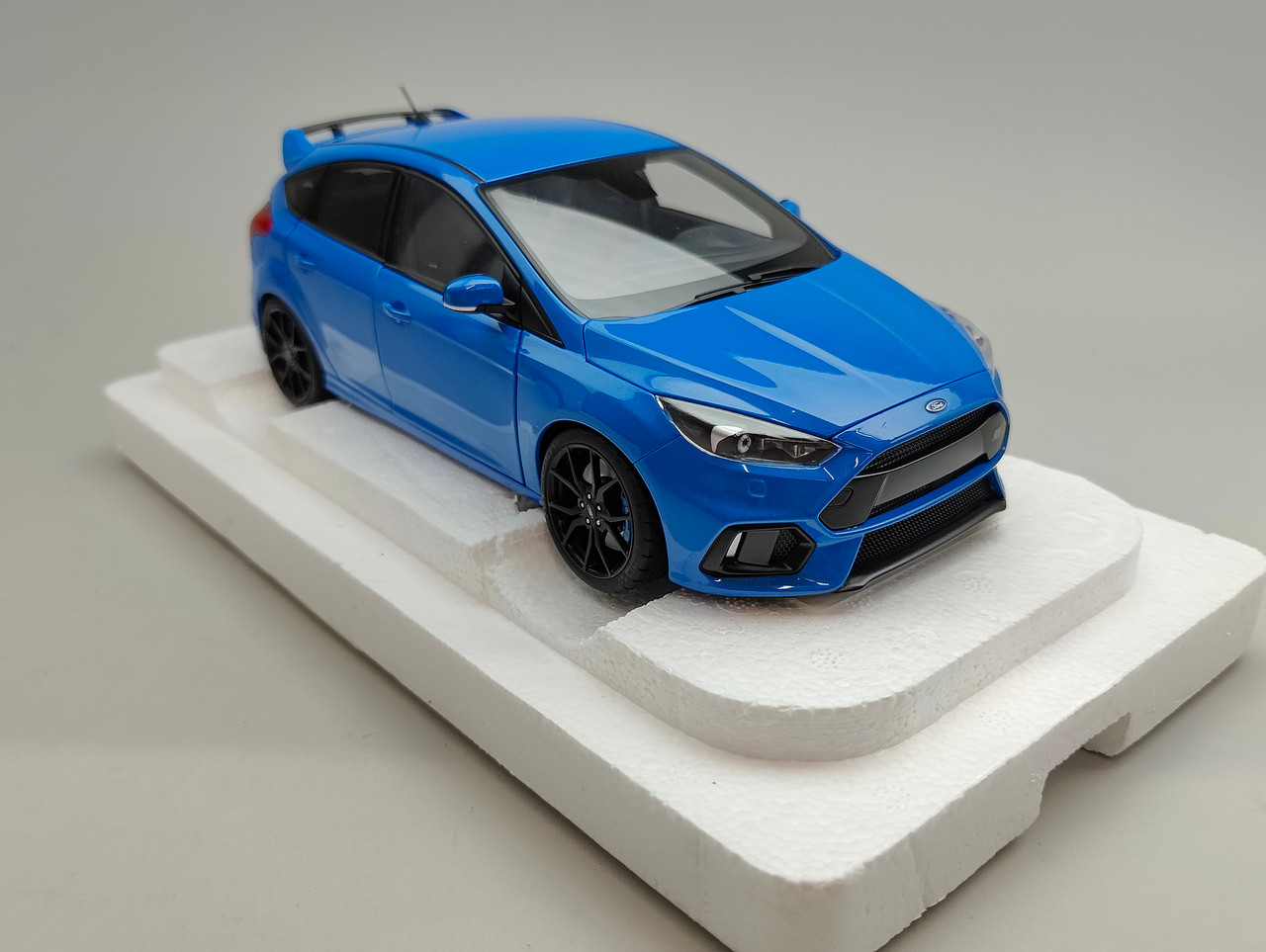 169 72953 Ford Focus RS Nitrous Blue AUTOart Spares