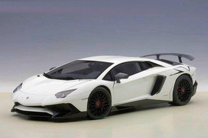 74555 Aventador LP750-4 SV White