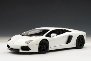 74663 Aventador LP700-4 White