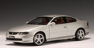 73352 Holden V2 Monaro CV8 