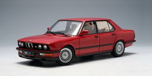 75152 BMW M5 Shadow Line Zinnober Red
