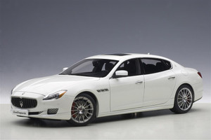 75808 Quattroporte GTS White