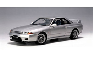 77346 Skyline GT-R R32 V-Spec II Silver