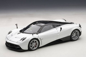 78267 Huayra White