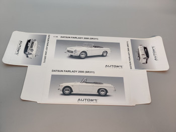 Box Sleeve - 77433 Datsun Fairlady 2000 (SR311) (white) (RHD) Box Sleeve - 77433 Datsun Fairlady 2000 (SR311) (white) (RHD)