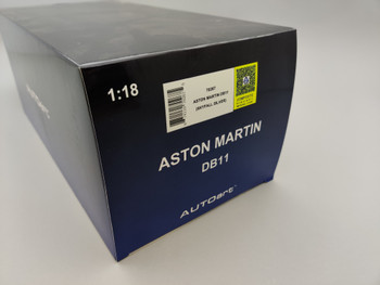 Aston Martin DB11 Skyfall Silver - Box Aston Martin DB11 Skyfall Silver - Box