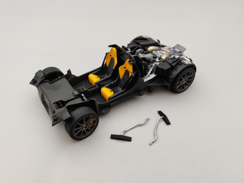 McLaren P1 Alaskan Diamond White - Interior / Chassis / Wheels / Engine McLaren P1 Alaskan Diamond White - Interior / Chassis / Wheels / Engine