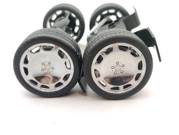 Mercedes-Maybach S-Klasse S600 SWB Silver - Wheel Set Mercedes-Maybach S-Klasse S600 SWB Silver - Wheel Set