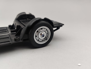 Mazda New Cosmo Sport Silver - Chassis / Engine Mazda New Cosmo Sport Silver - Chassis / Engine