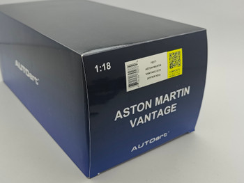 Aston Martin Vantage 2019 Hyper Red - Box Aston Martin Vantage 2019 Hyper Red - Box
