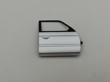 Mitsubishi Pajero SWB V20 Silver - Door Right Side Mitsubishi Pajero SWB V20 Silver - Door Right Side