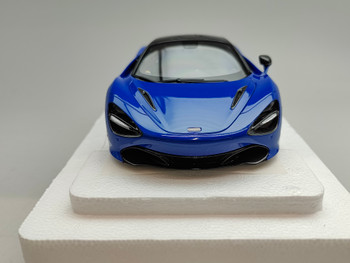 #183 - 76073 McLaren 720s Blue