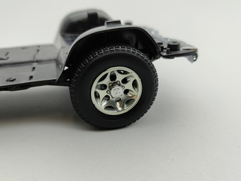 Mitsubishi Pajero SWB V20 Black - Chassis Mitsubishi Pajero SWB V20 Black - Chassis