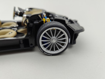 Pagani Huayra Roadster Blue Carbon - Interior / Chassis / Wheel Set / Engine