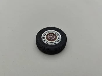 Mercedes Benz 280 SE White - Spare Wheel
