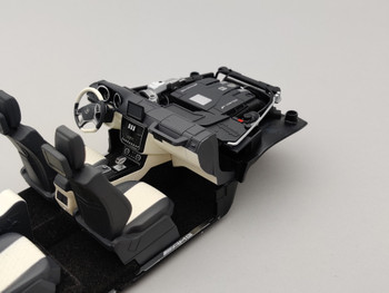 Mercedes G63 AMG 6x6 white - Interior / Engine Mercedes G63 AMG 6x6 white - Interior / Engine