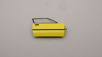 Mazda RX-7 Savanna SA Yellow - Door Right Side