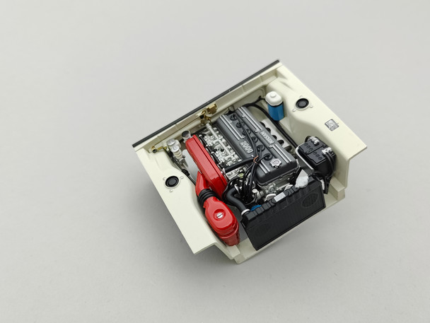 Nissan Skyline GT-R KPGC10 White - Engine