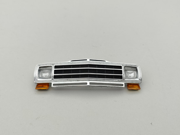 Jeep Grand Wagoneer 1989 White - Front Grill / Headlights