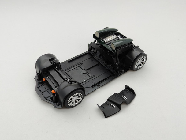 Bugatti Veyron L'Edition Centenaire Green - Chassis / wheels / engine 