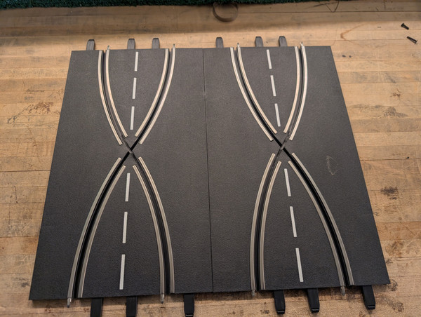 (2) CARRERA 127506 Lane Change Section Evolution 1:32 1:24