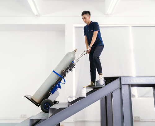 Powered Stair Climbing Carbon Steel Hand Truck with Telescoping Handle