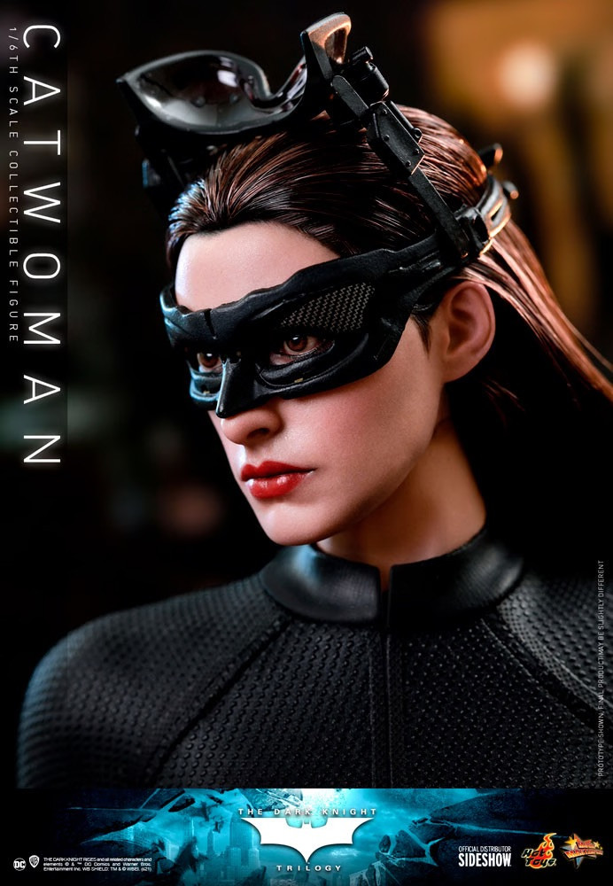 DC Batman: Dark Knight Rises CATWOMAN (Anne Hathaway) Sixth Scale