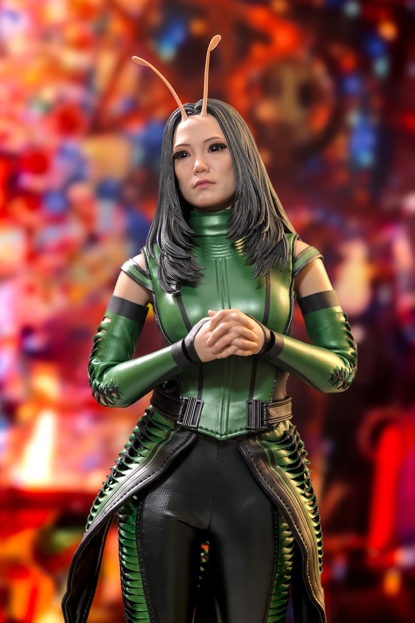 Guardians of the Galaxy Holiday Special MANTIS Sixth Scale 1