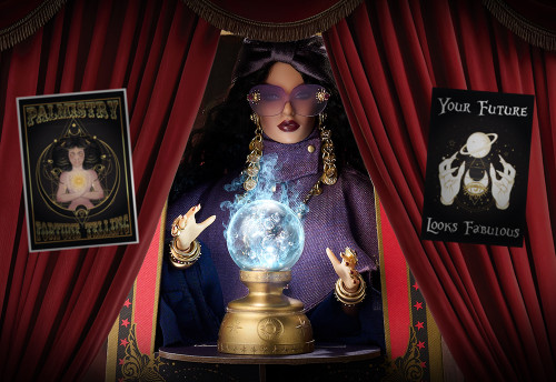 Clairvoyante Rayna Ahmadi™ Dressed Doll Mini Gift Set Le Cirque Cabaret Collection