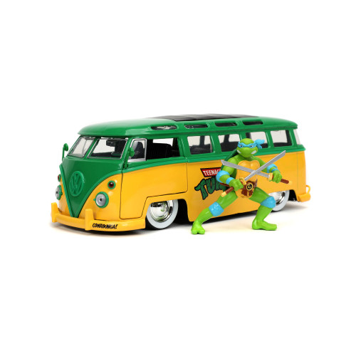 Teenage Mutant Ninja Turtles 1962 VW Bus 1:24 Scale Die-Cast Metal Vehicle with Leonardo Figure BY JADA