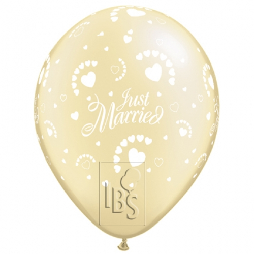 Round Printed Latex Balloons Just Married Hearts Pearl Ivory 11 inch – 100 pack