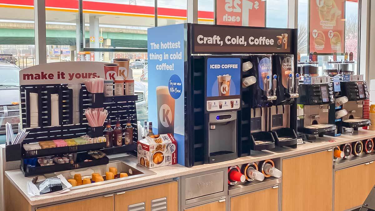 panelrak-in-use-circle-k-coffee-01.jpg