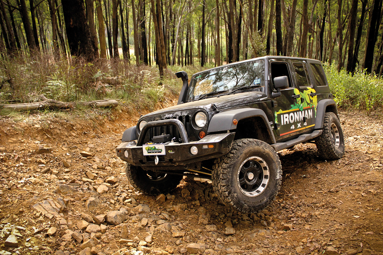 Jeep Wrangler JK Commercial Deluxe Bull Bar