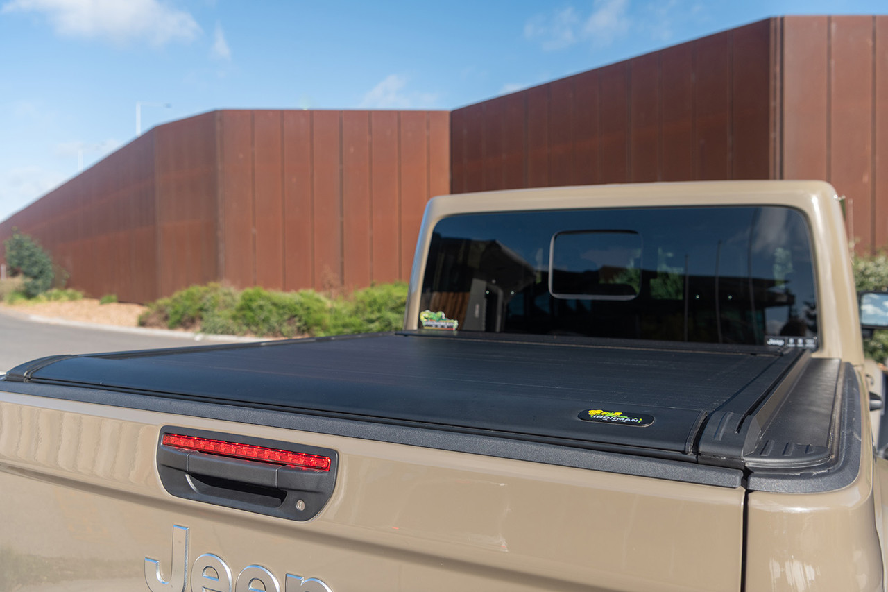 Jeep Gladiator JT, Electric Slide-Away Tonneau Cover