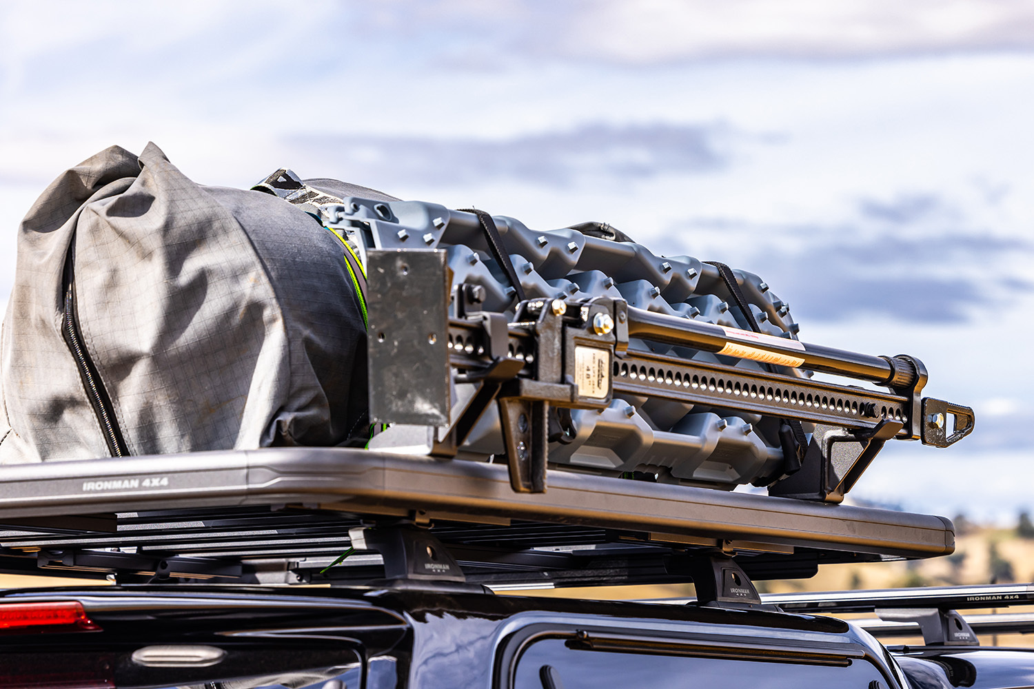 off road roof rack with lights