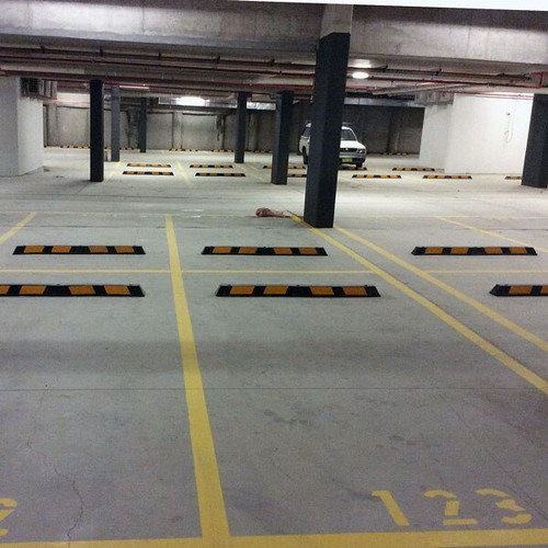 Rubber Wheel Stops - Standard 14Kg