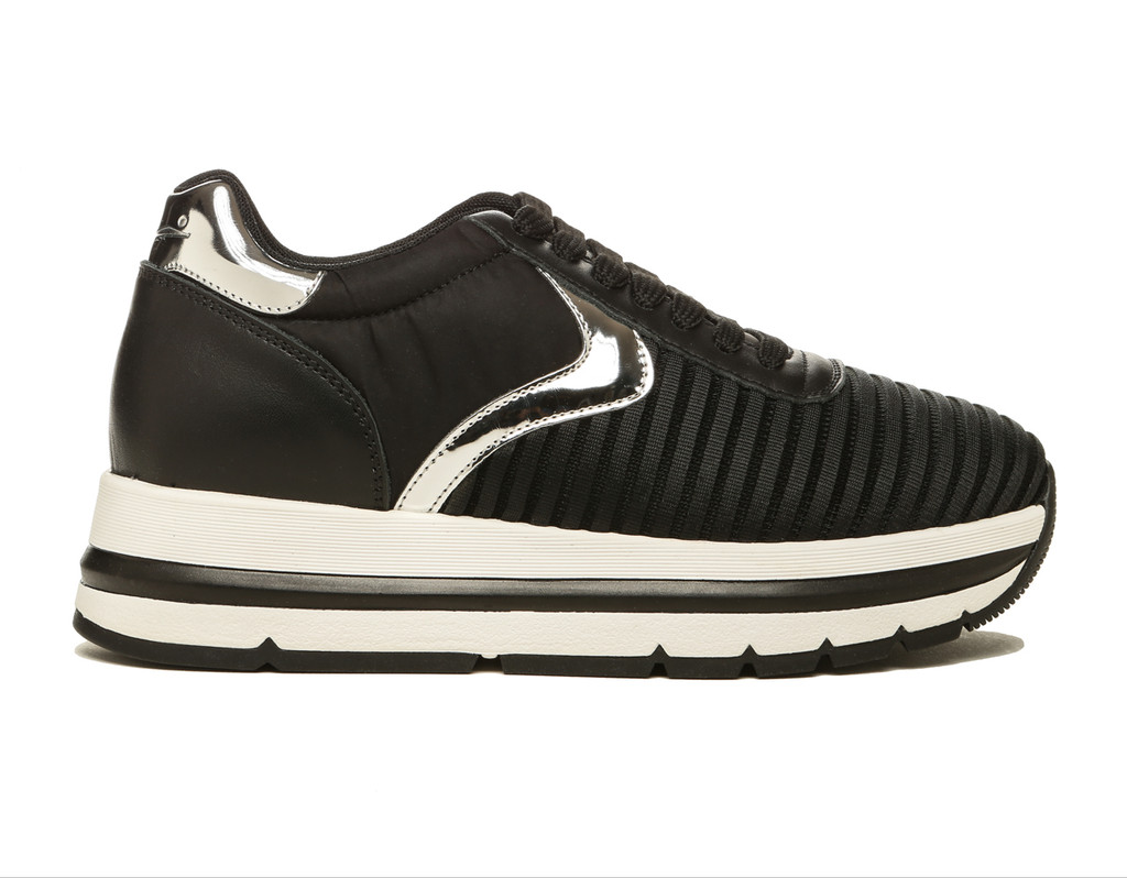platform black tennis shoes