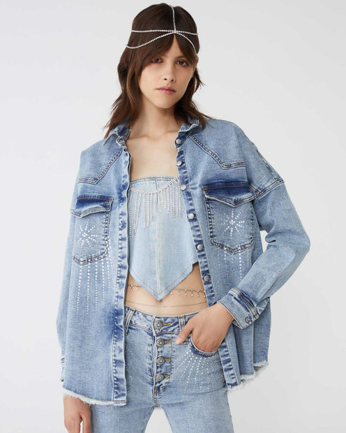 Shirt with Central Buttoning 
With Pockets on the Front 
Marble Stretch and Strass
Made in Italy Shirt with Central Buttoning 
With Pockets on the Front 
Marble Stretch and Strass
Made in Italy