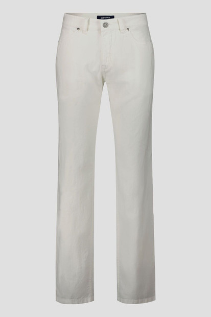 Sustainably cultivated linen from European growing areas for the highest quality
Summery quality with a fiber mix of linen, cotton and TENCEL™ for targeted use of the respective advantages
Casual character of cotton, breathable cooling properties of linen, soft feel of TENCEL™
Distinctive twill with fine linen slubs for a characteristic look and modern naturalness
1% elastane for maximum comfort, Eco Soft technology from TENCEL™ for a soothing feeling on the skin, sustainable production and high breathability, certified wood origin and energy self-sufficient biorefineries Sustainably cultivated linen from European growing areas for the highest quality
Summery quality with a fiber mix of linen, cotton and TENCEL™ for targeted use of the respective advantages
Casual character of cotton, breathable cooling properties of linen, soft feel of TENCEL™
Distinctive twill with fine linen slubs for a characteristic look and modern naturalness
1% elastane for maximum comfort, Eco Soft technology from TENCEL™ for a soothing feeling on the skin, sustainable production and high breathability, certified wood origin and energy self-sufficient biorefineries