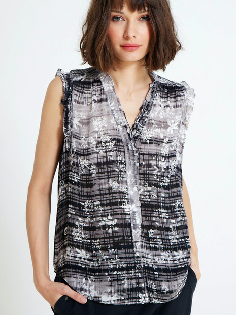 GO SILK 'GO RUFFLE ME UP' PRINTED BLOUSE GO SILK 'GO RUFFLE ME UP' PRINTED BLOUSE