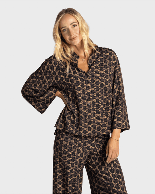 WOMEN'S SIYU LIGHTWEIGHT JERSEY GEOMETRIC BUTTON-DOWN BLOUSE- FRONT VIEW