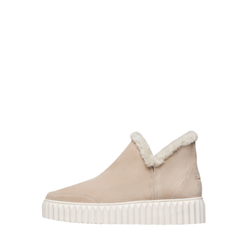 WOMEN'S VOILE BLANCHE SHEARLING TRIM LUNA TAUPE BOOT- SIDE VIEW 