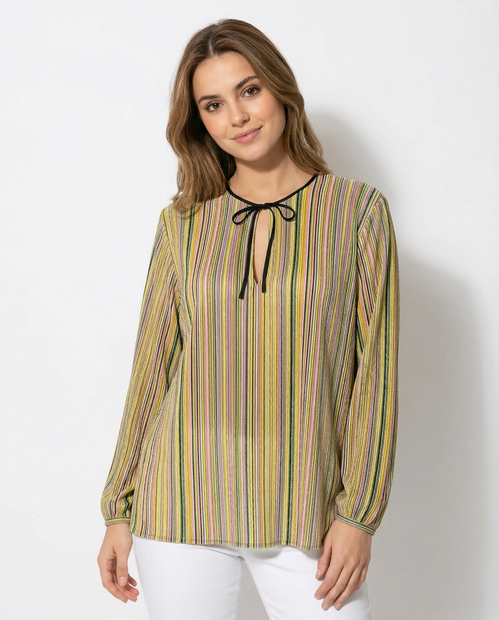 SIYU 'BAEZ SENSE' TOP - FRONT VIEW WITH MODEL
